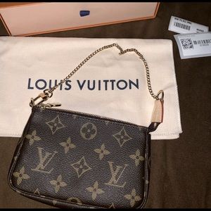New Louis Vuitton Mini Pochette Monogram SOLD OUT